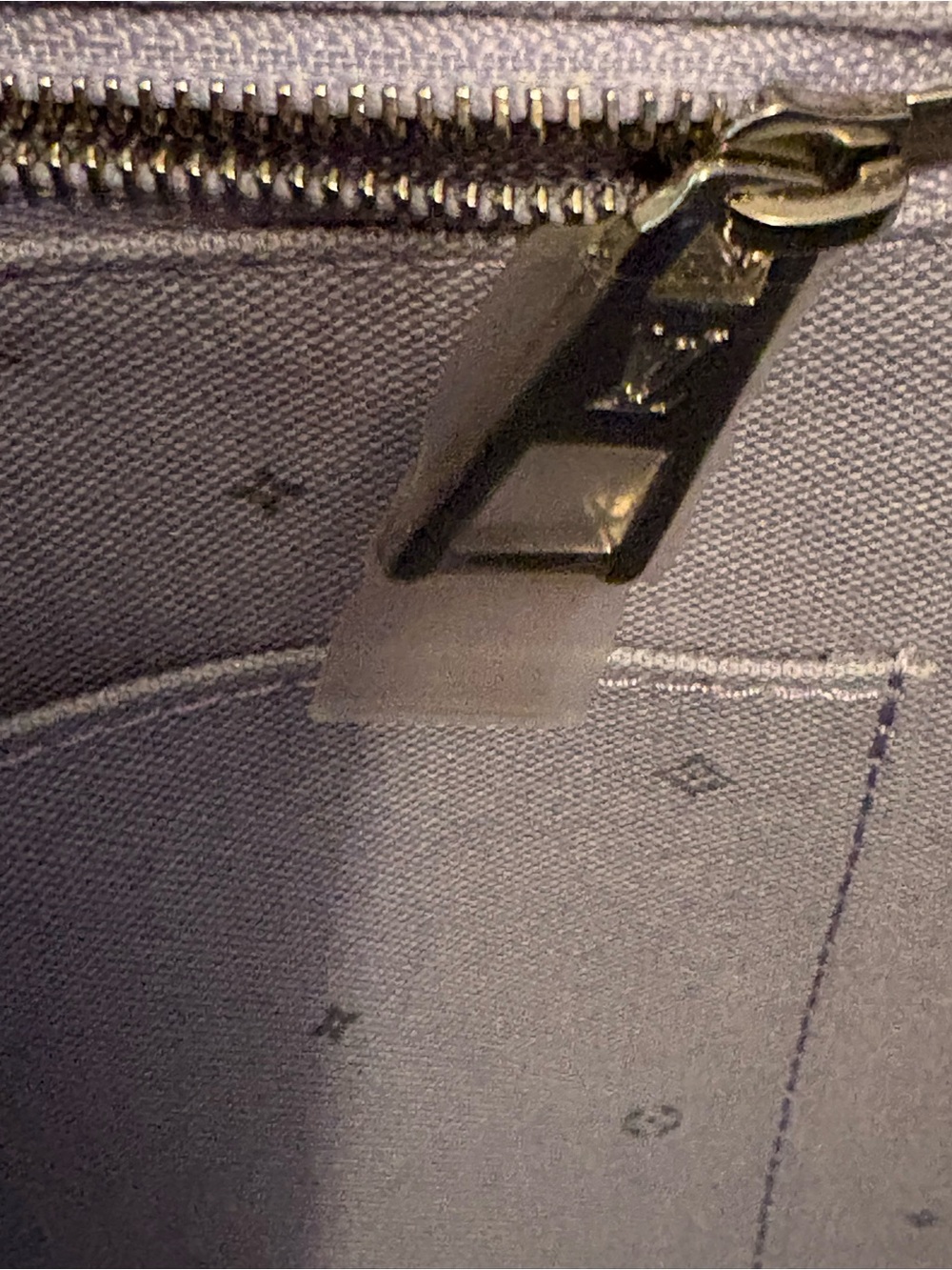 Limited Edition Louis Vuitton Escale OnTheGo GM Tote - Picture 13 of 16
